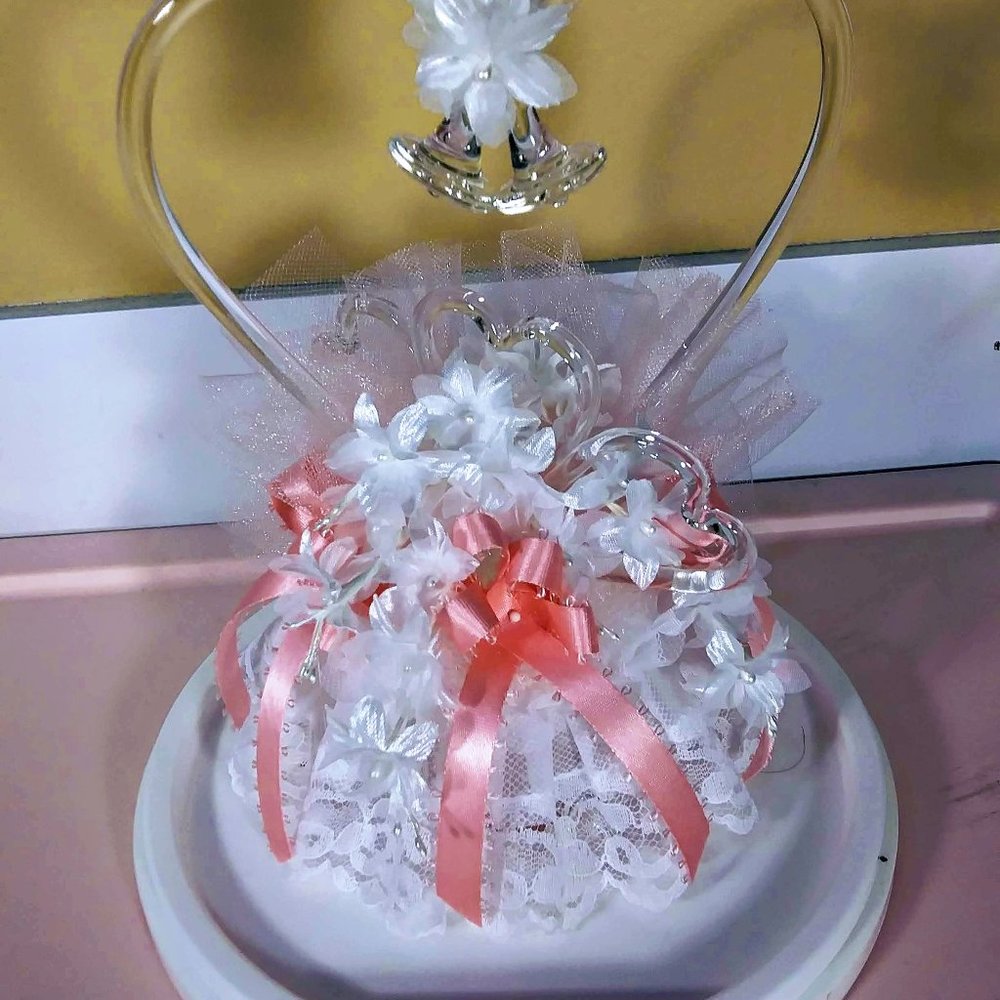 Wedding Cake Topper By JAMIE LYNN